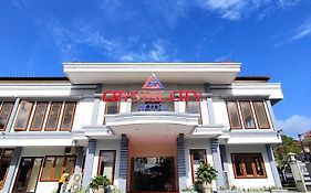 Crystal City Hotel